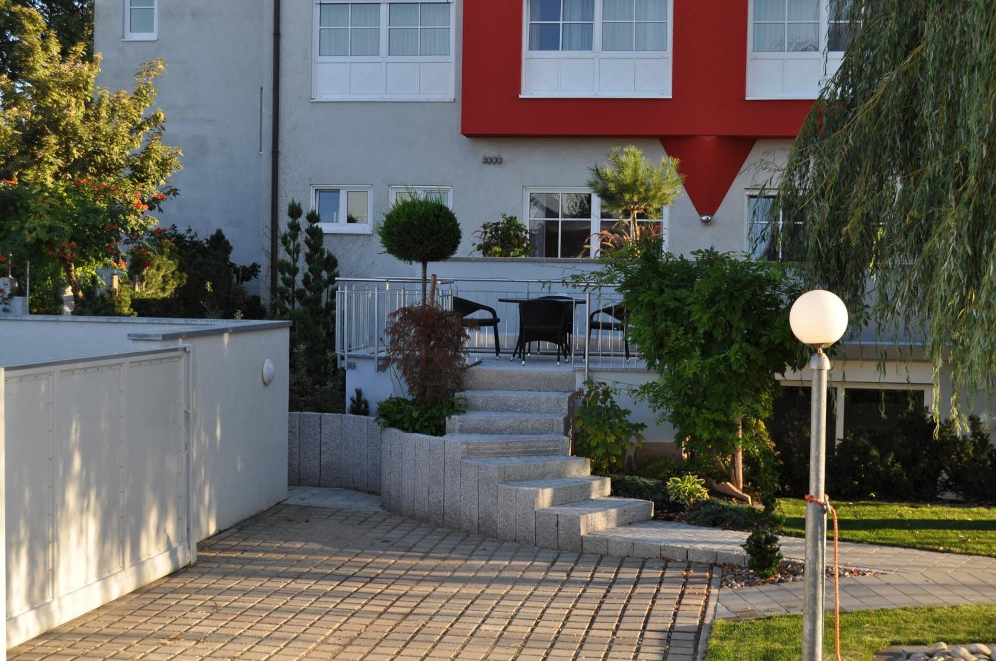 Kirchers Park & Wellnesshotel Kaiserstuhl Garni Endingen am Kaiserstuhl Exterior foto